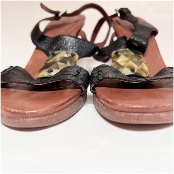 Naya Arnelli Black Leather T-Strap Heel Sandal Size 10 - Picture 11 of 15